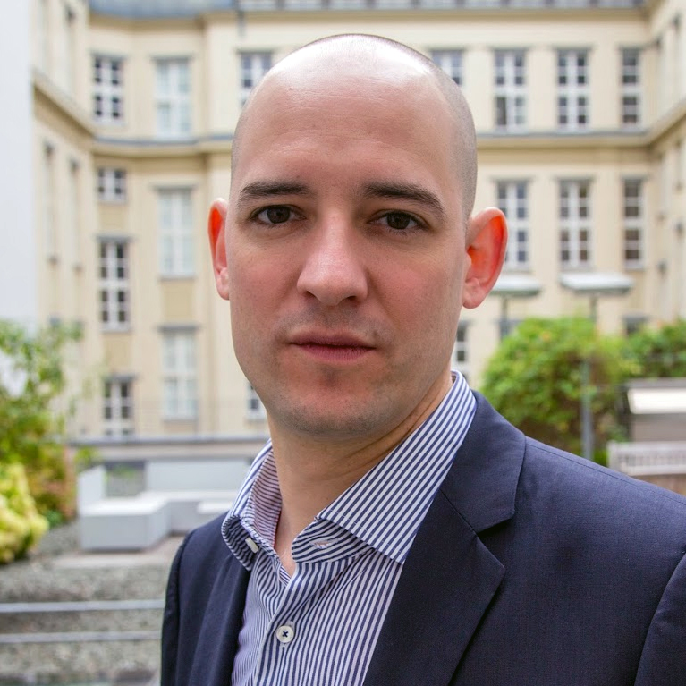 Louis Perron DeFacto